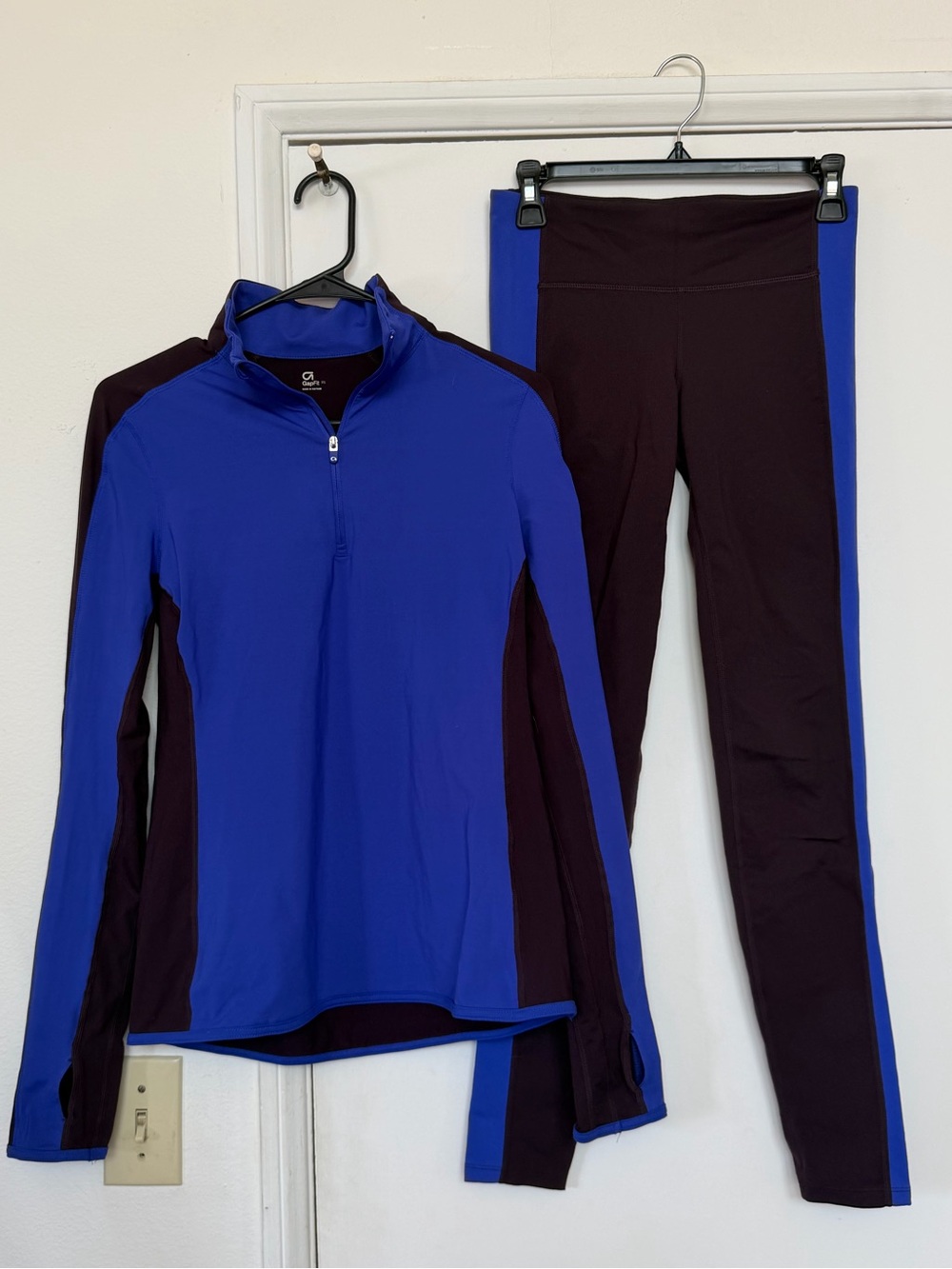 GapFit Long-Sleeve Quarter-Zip Top & Leggings